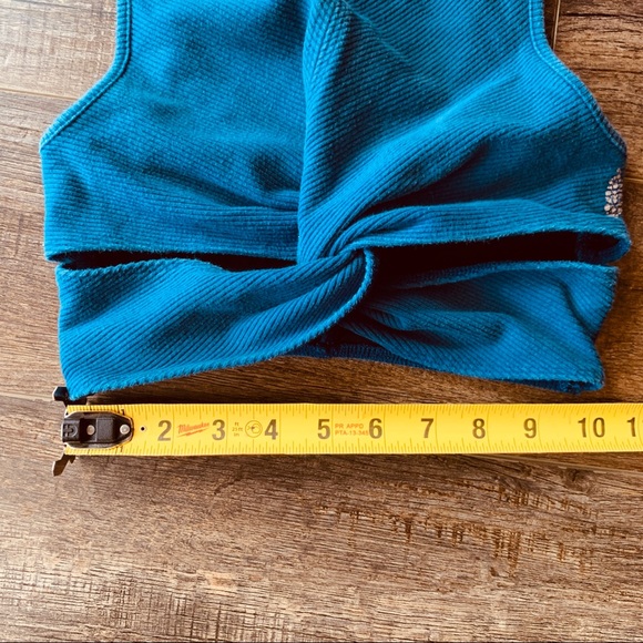 ❤️SOLD Free people movement ribbed textured front twist workout crop top bra xs - Picture 7 of 9